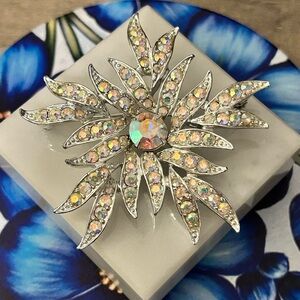Sarah Coventry AB rhinestone Aurora Blaze Brooch Pin #H01  Aurora Borealis